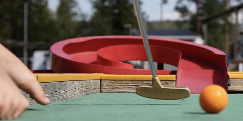 Minigolf p campingplatsen Bjurss Berg & sj Dalarna